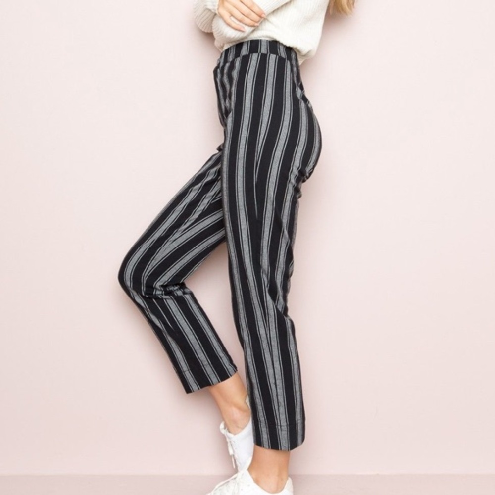 Brandy Melville Blue and White Striped Tildens